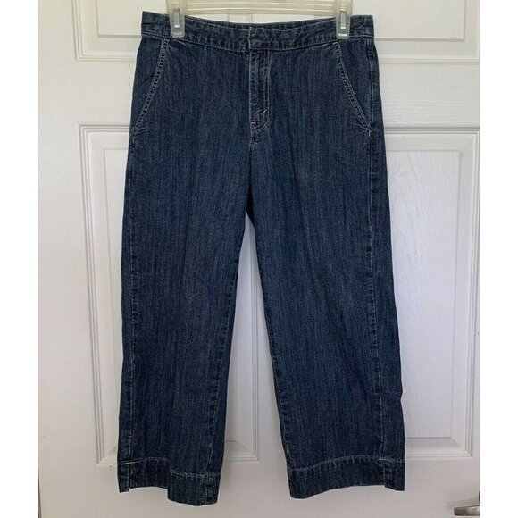 Levi's Cropped Women’s 6 Medium Wash Medium Rise Jeans - Picture 1 of 3